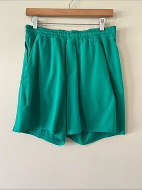 Lululemon Pace Breaker Linerless Shorts 7” Chamomile Green Mens Medium